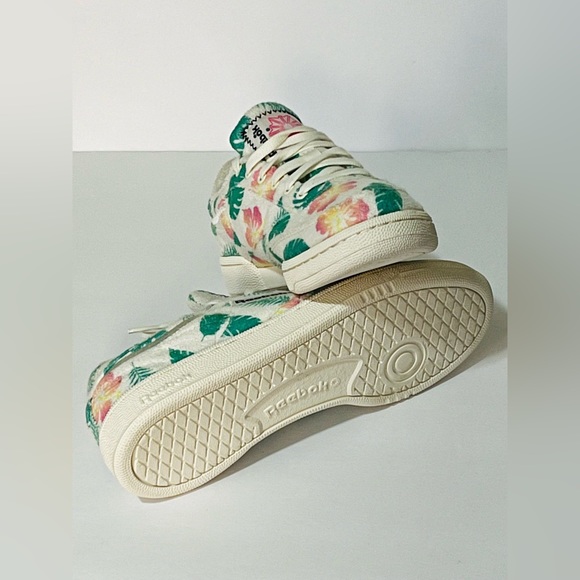 Rebook - Picture 2 of 9